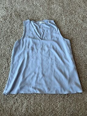 Babaton Sleeveless V-Neck Women's Top - Light purple